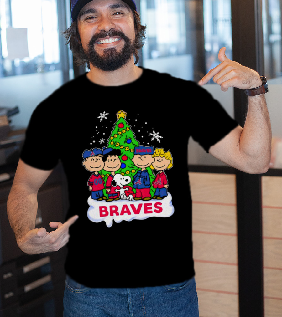 Peanuts Characters Atlanta Braves Christmas Tree Snowflakes T-Shirt