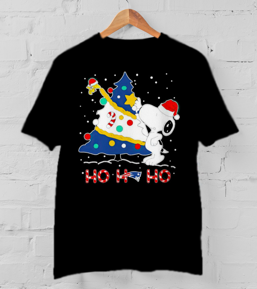 Snoopy Woodstock Decorating Christmas Tree New England Patriots Ho Ho Ho T-Shirt