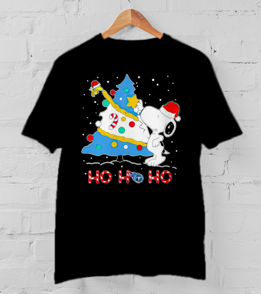Snoopy And Woodstock Decorating Christmas Tree Tennessee Titans Ho Ho Ho T-Shirt