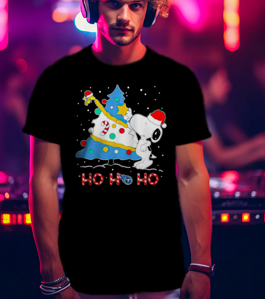 Snoopy And Woodstock Decorating Christmas Tree Tennessee Titans Ho Ho Ho T-Shirt