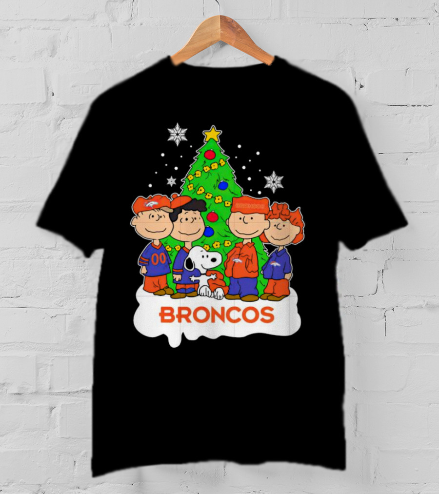 Peanuts Characters Denver Broncos Christmas Tree Scene T-Shirt