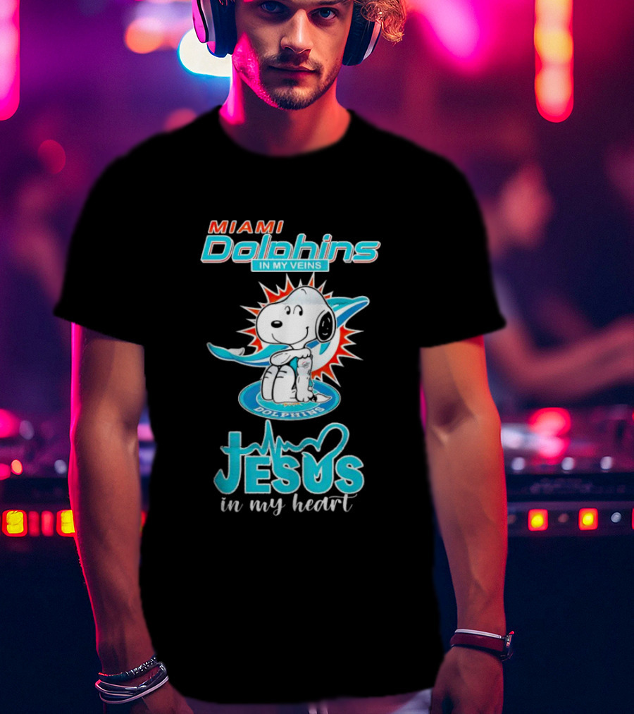 Snoopy Miami Dolphins In My Veins Jesus In My Heart T-Shirt