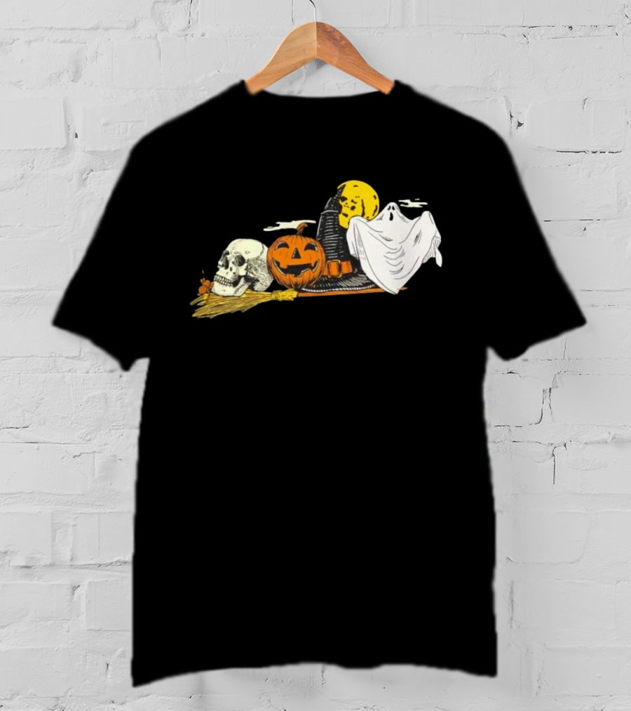 SpooKY Halloween Vintage Skull Pumpkin Ghost Witch Hat Moon Scene T-Shirt