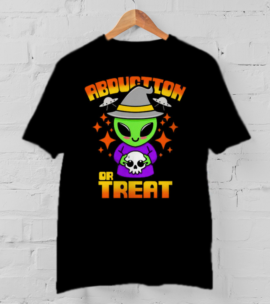 Abduction Or Treat Alien Halloween Witch Hat UFOs T-Shirt