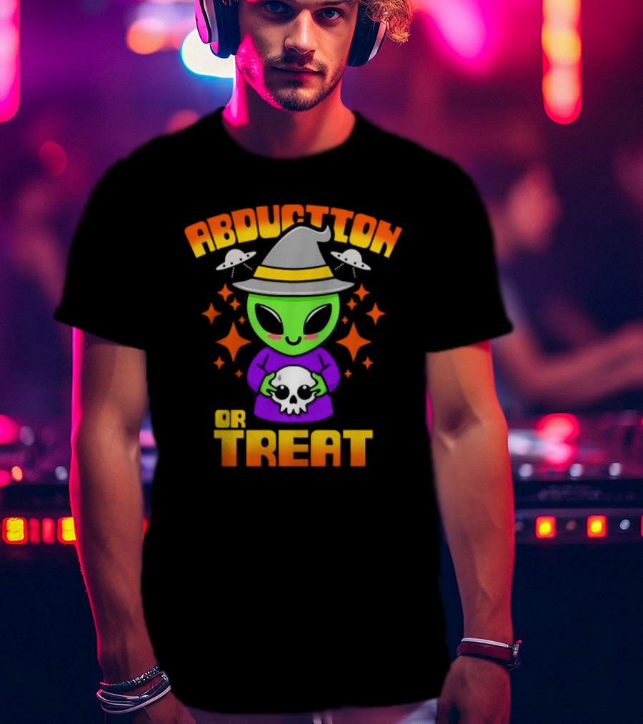 Abduction Or Treat Alien Halloween Witch Hat UFOs T-Shirt