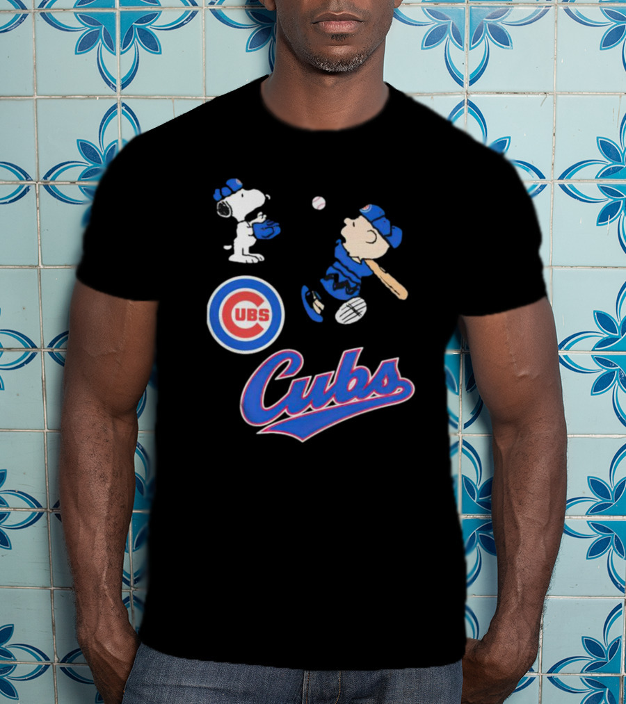 Snoopy And Charlie Brown In Chicago Cubs Baseball Uniforms T-Shirt