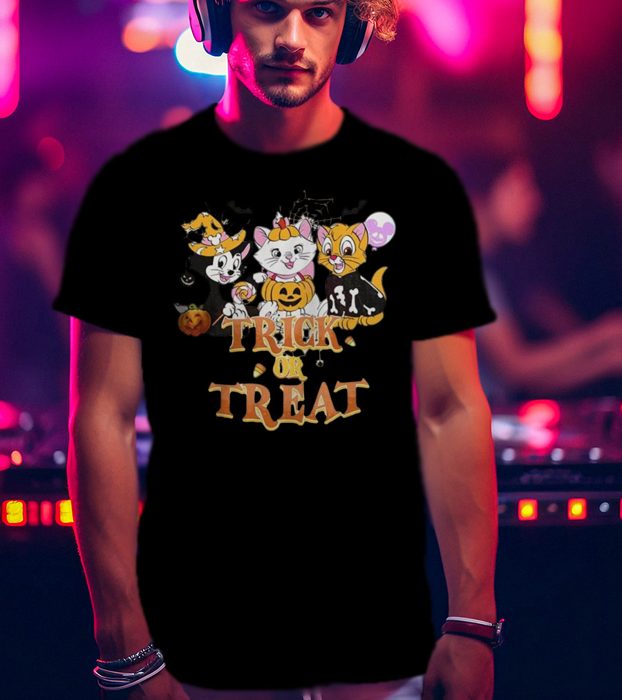 Trick Or Treat Halloween Cats With Jack-O'-Lanterns And Bat Silhouettes Disneyland T-Shirt