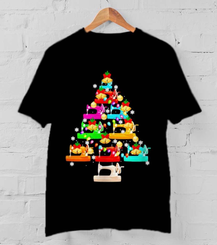 Quilt Sewing Lover Christmas Tree Sewing Machine Festive T-Shirt