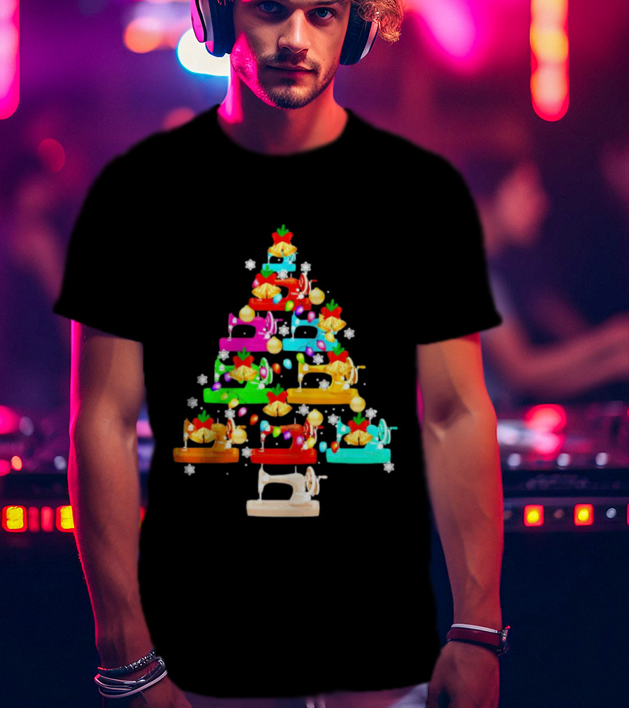 Quilt Sewing Lover Christmas Tree Sewing Machine Festive T-Shirt