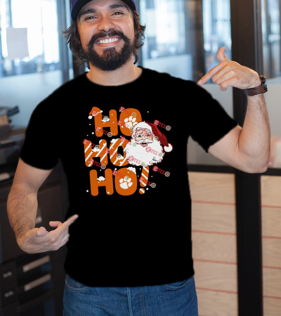 Clemson Tigers Santa Claus Ho Ho Ho Christmas Paw Print Snowflakes T-Shirt
