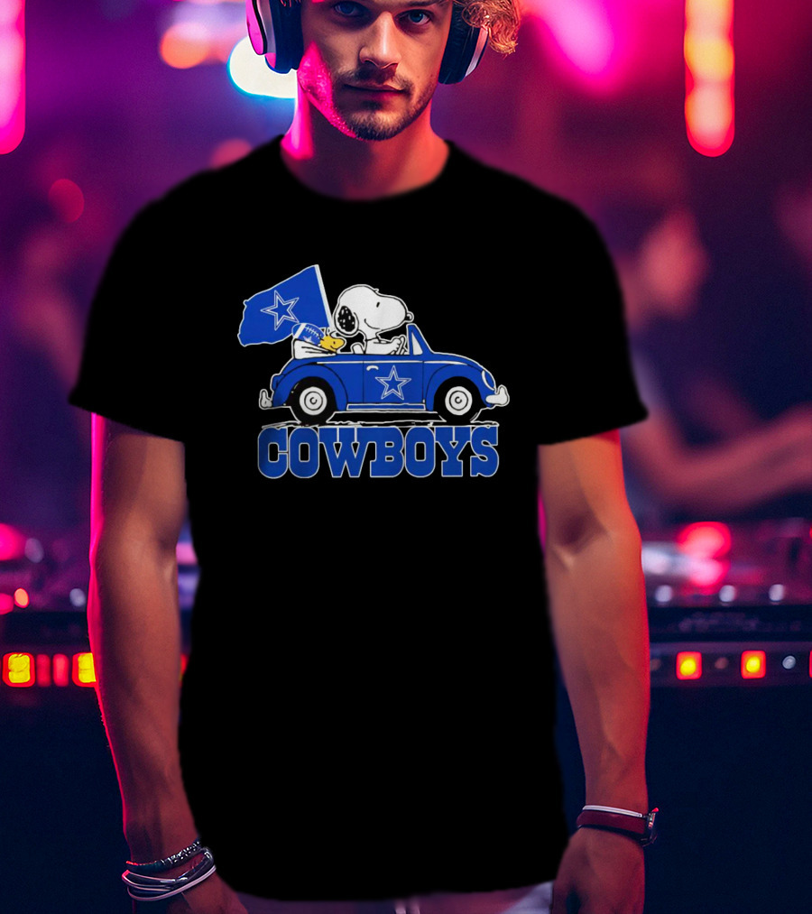 Snoopy And Woodstock Driving Car Cowboys Flag T-Shirt