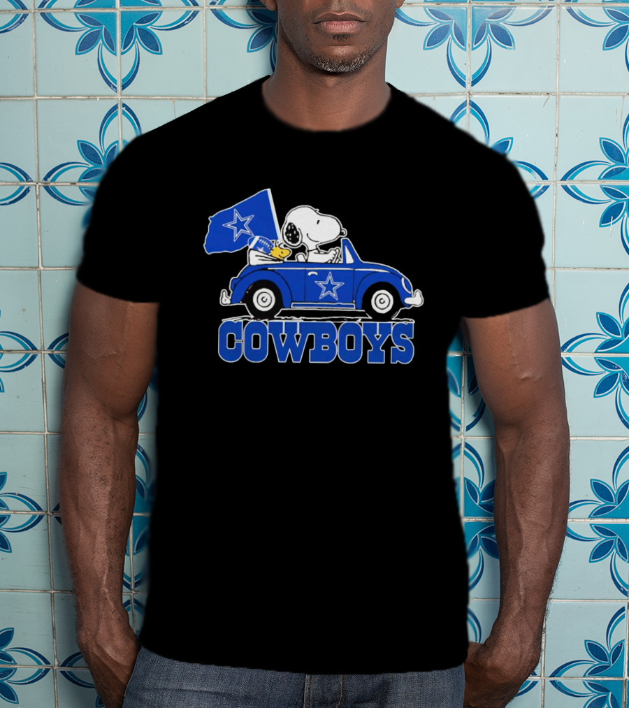 Snoopy And Woodstock Driving Car Cowboys Flag T-Shirt
