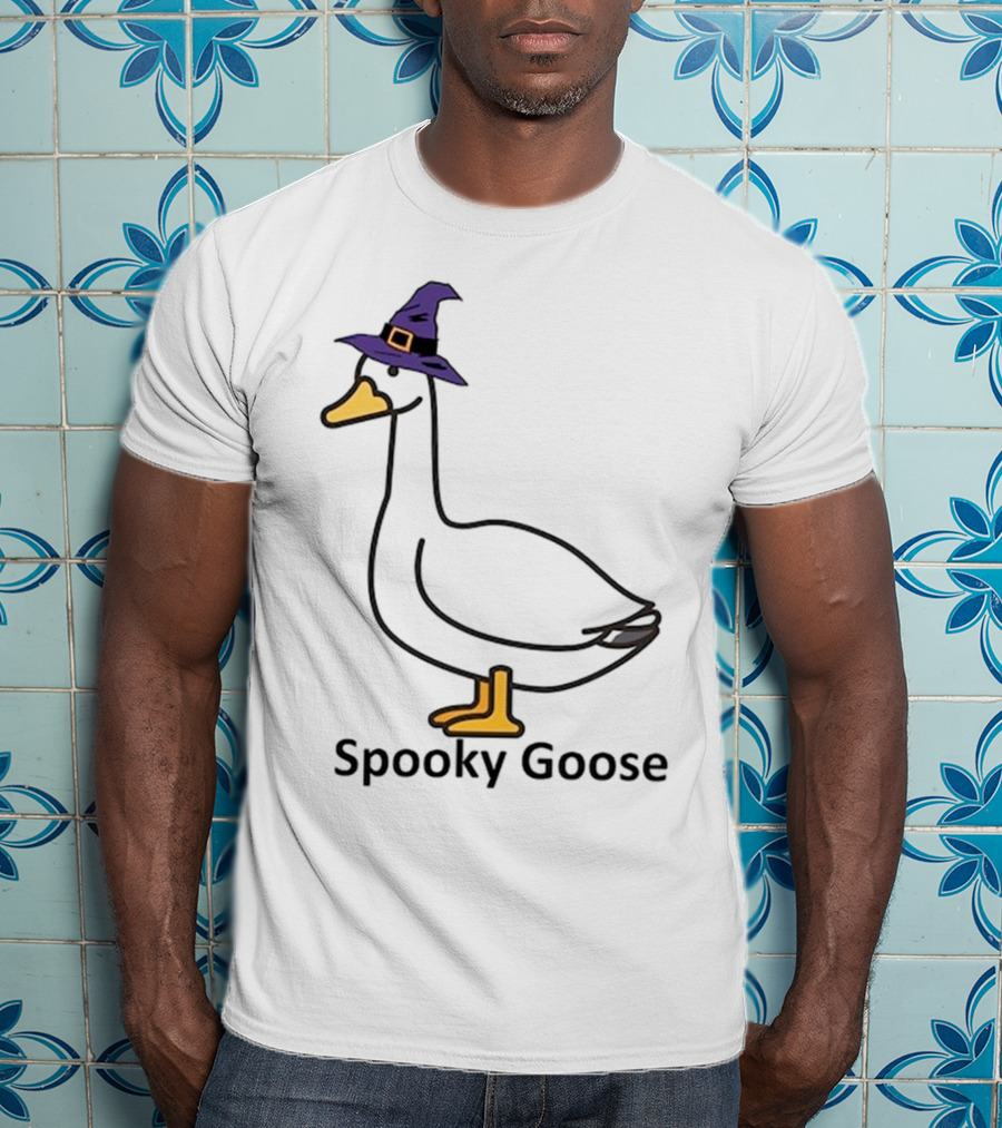 Spooky Goose Witch Hat Funny Goose Halloween T-Shirt