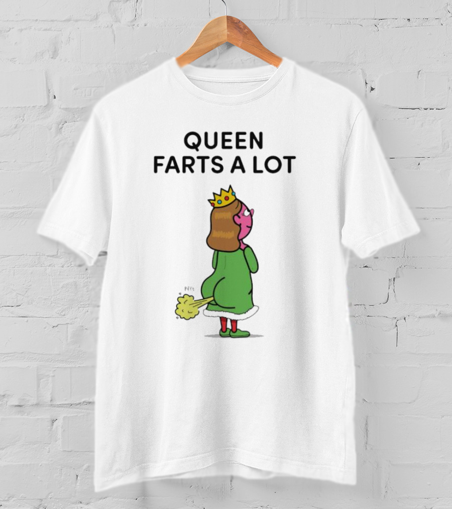 Queen Farts A Lot Christmas Queen In Green Dress With Crown T-Shirt