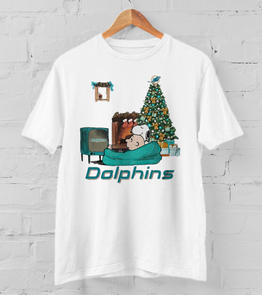 Charlie Brown Snoopy Watching Dolphins TV Christmas Tree T-Shirt