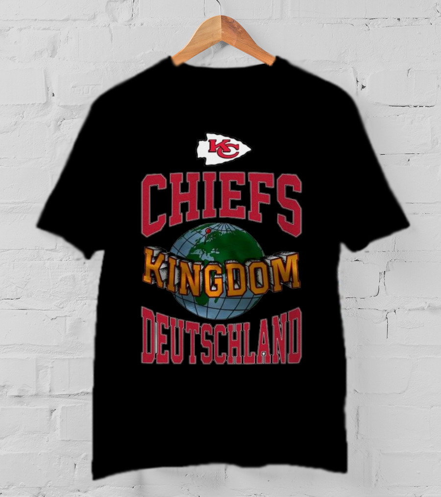 Chiefs Kingdom Deutschland With Kansas City Arrowhead Logo And Globe T-Shirt