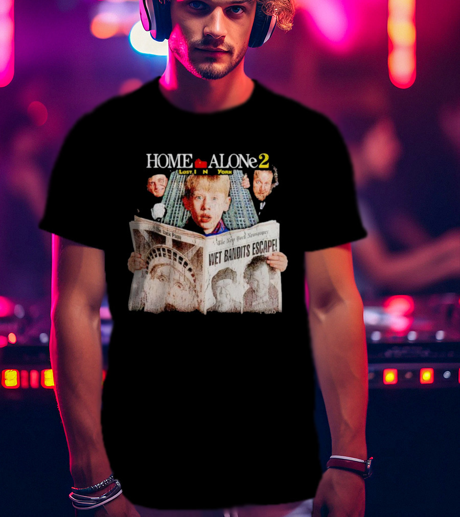 Home Alone 2 Lost IN New York Wet Bandits Escape New York Newspaper T-Shirt