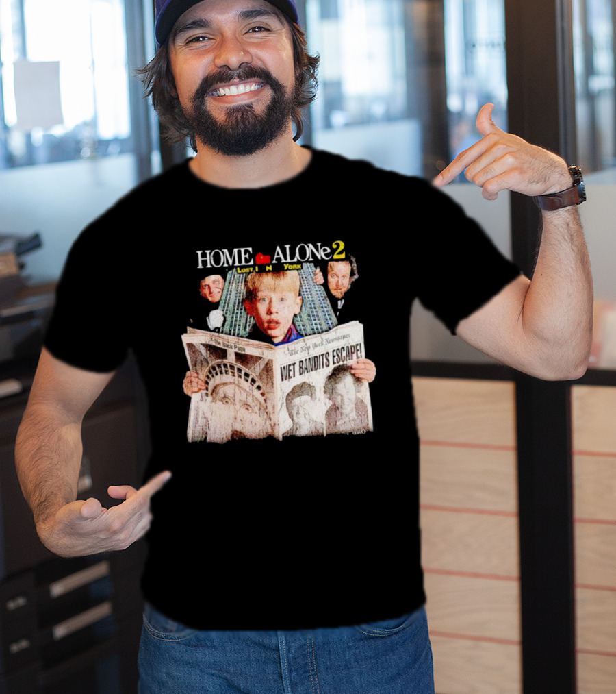 Home Alone 2 Lost IN New York Wet Bandits Escape New York Newspaper T-Shirt