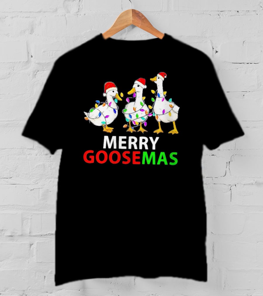 Merry Goosemas Santa Hat Geese Wrapped In Christmas Lights T-Shirt