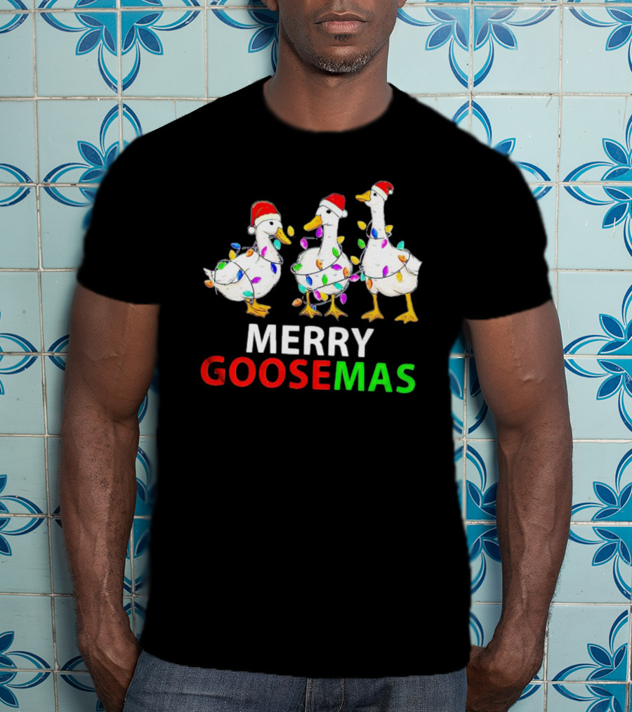 Merry Goosemas Santa Hat Geese Wrapped In Christmas Lights T-Shirt