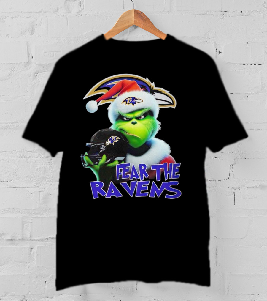 Grinch Wearing Santa Hat Holding Baltimore Ravens Helmet Fear The Ravens T-Shirt