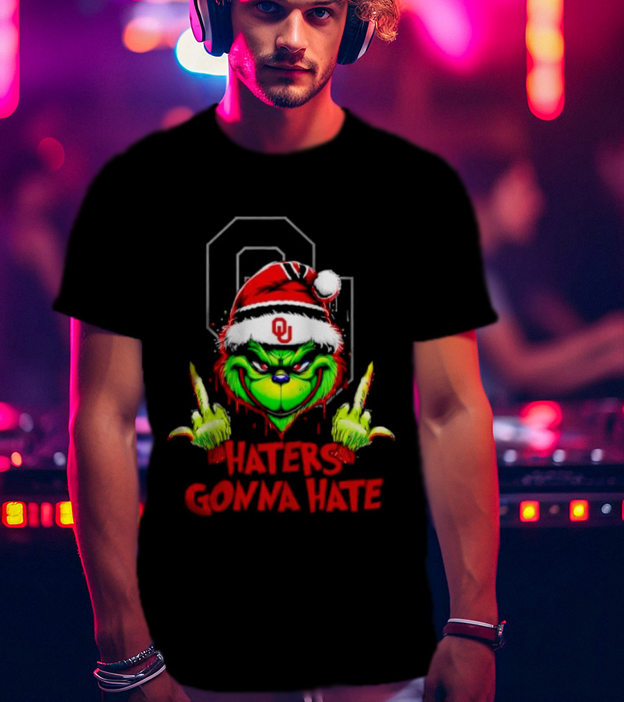 Oklahoma Sooners Grinch Haters Gonna Hate Middle Finger Santa Hat T-Shirt