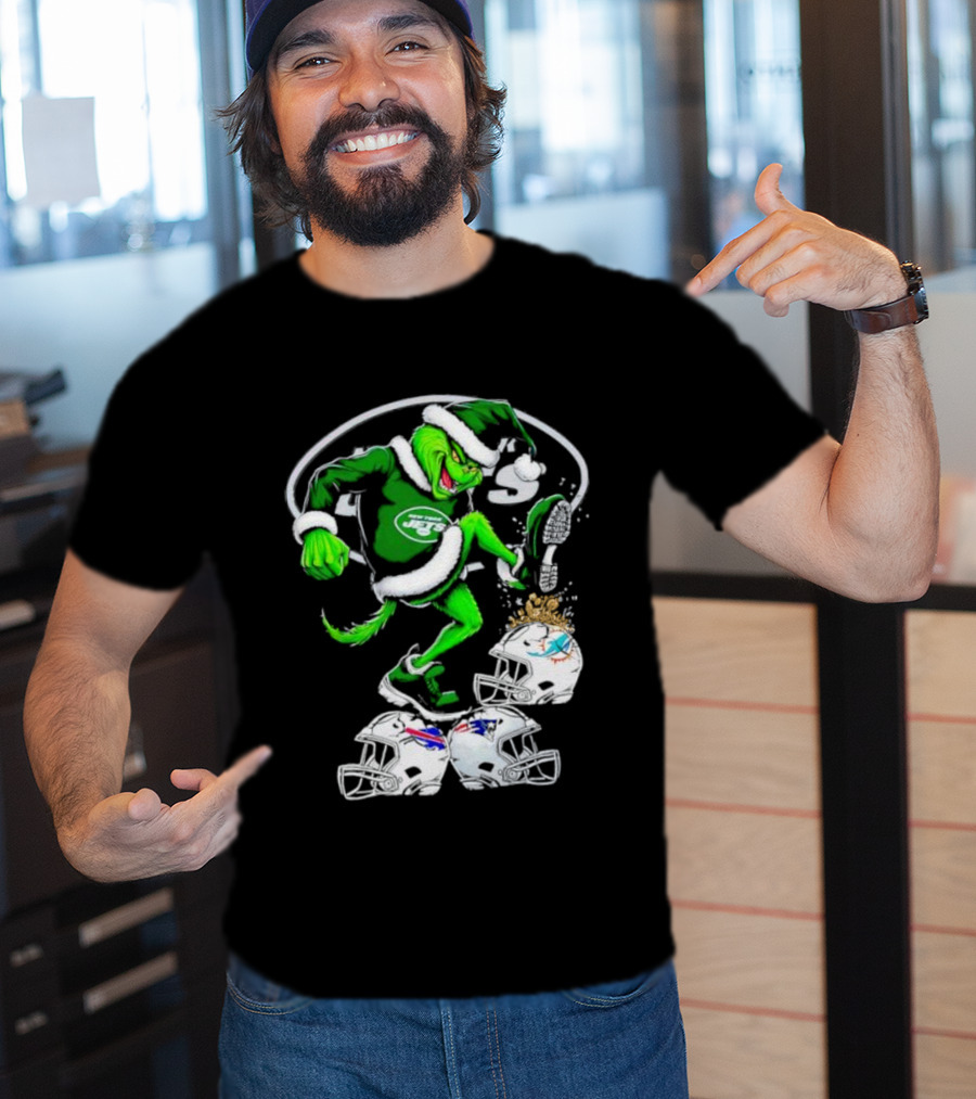 New York Jets Grinch Santa Stomping NFL Helmets Funny Christmas T-Shirt