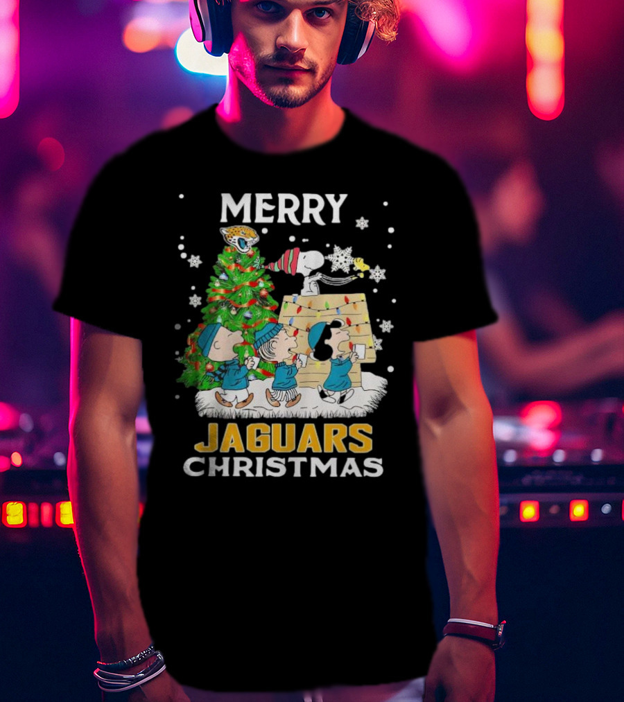 Merry Christmas Peanuts Characters Jacksonville Jaguars Snoopy Woodstock T-Shirt