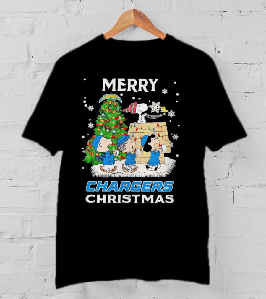 Merry Chargers Christmas Peanuts Characters T-Shirt