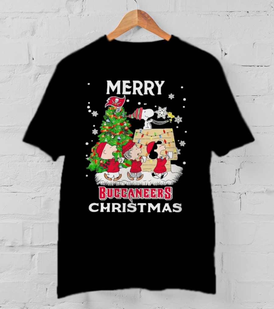 Merry Christmas Peanuts Characters Tampa Bay Buccaneers T-Shirt