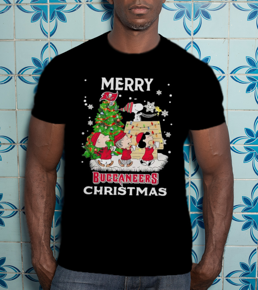 Merry Christmas Peanuts Characters Tampa Bay Buccaneers T-Shirt