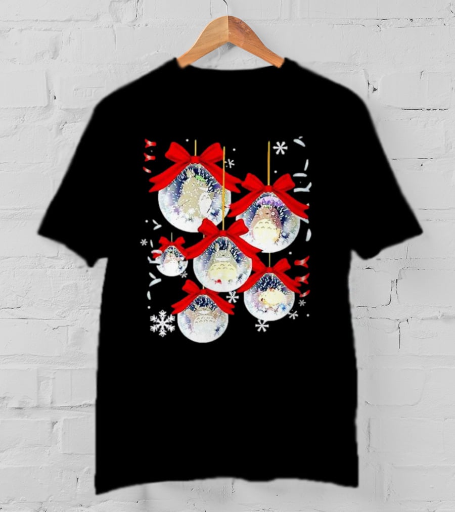 Totoro Chibi Christmas Ornaments With Snowflakes And Red Bows T-Shirt