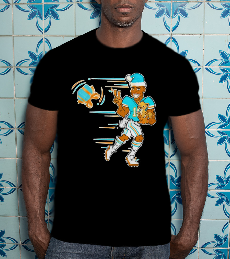 Tyreek Hill Cheetah Claus Football Holiday Player With Cheetah And Santa Hat T-Shirt