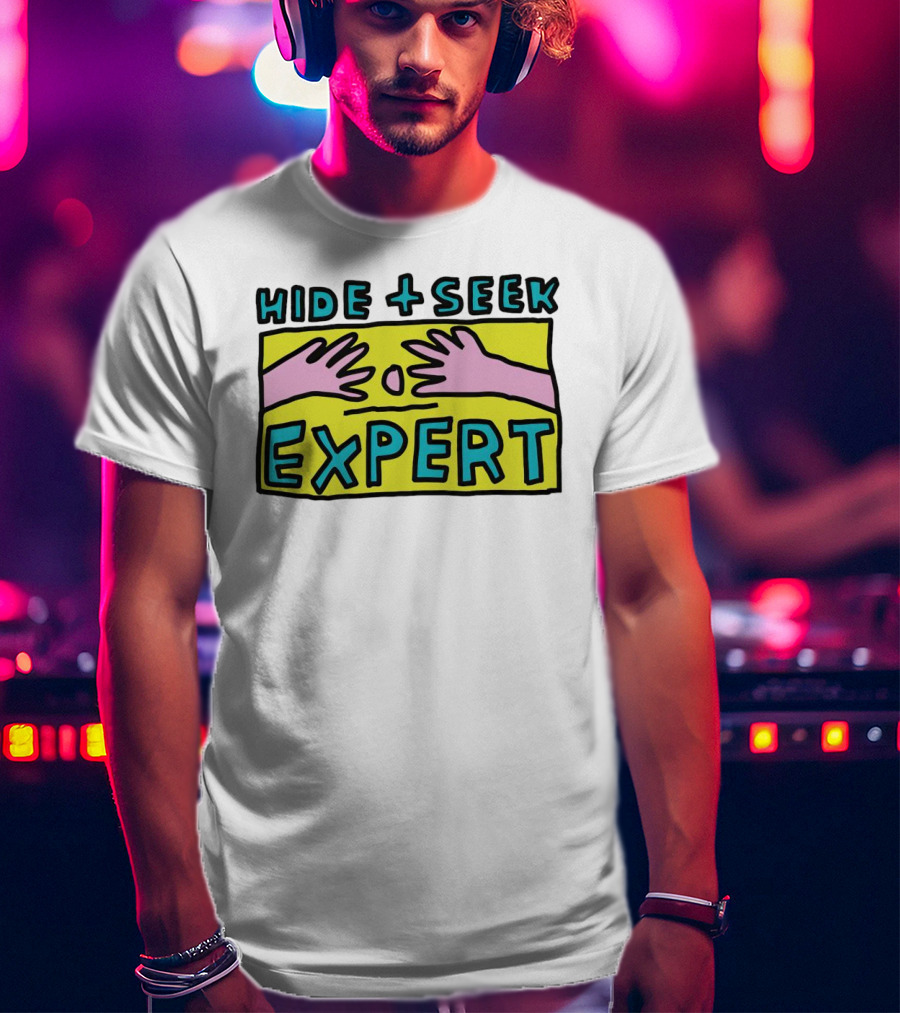 HIDE + SEEK EXPERT HAND T-Shirt