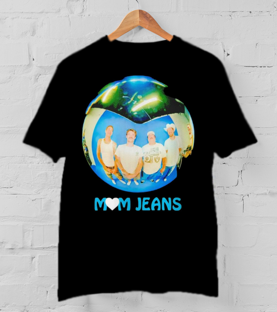 Mom Jeans Heart Raiders Orb Photo T-Shirt