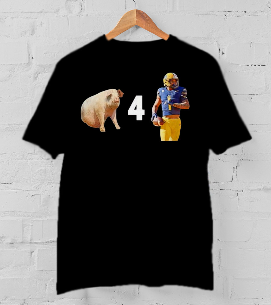Hogs 4 Ott Heisman Football Player Pig Image T-Shirt