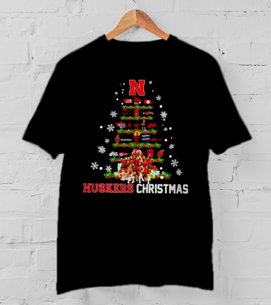 Huskers Christmas Tree With Nebraska Cornhuskers Logo And Holiday Decorations T-Shirt