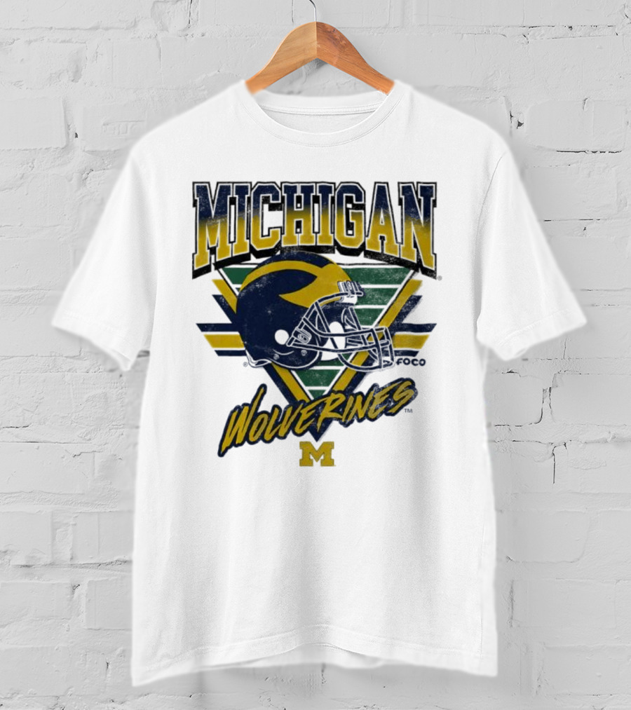Michigan Wolverines Vintage Triangle Football Helmet M T-Shirt