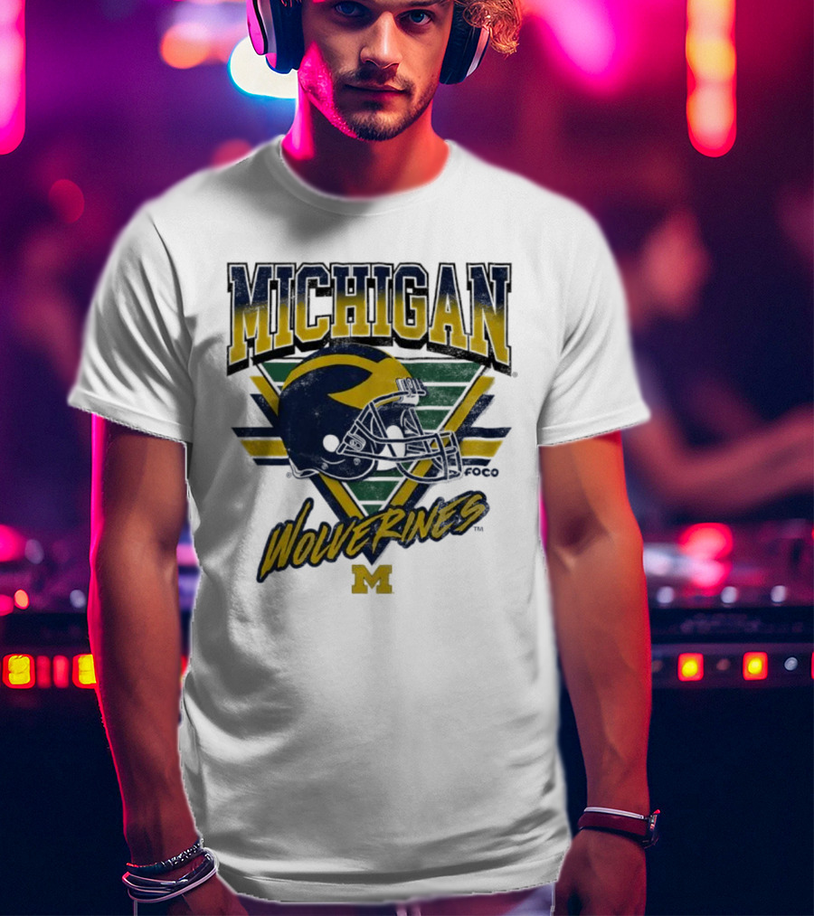 Michigan Wolverines Vintage Triangle Football Helmet M T-Shirt