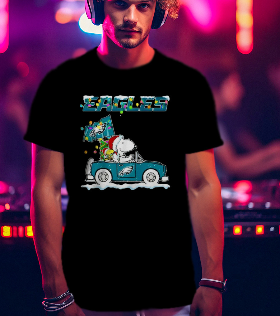 Eagles Snoopy Woodstock Christmas Driving Philadelphia Car T-Shirt