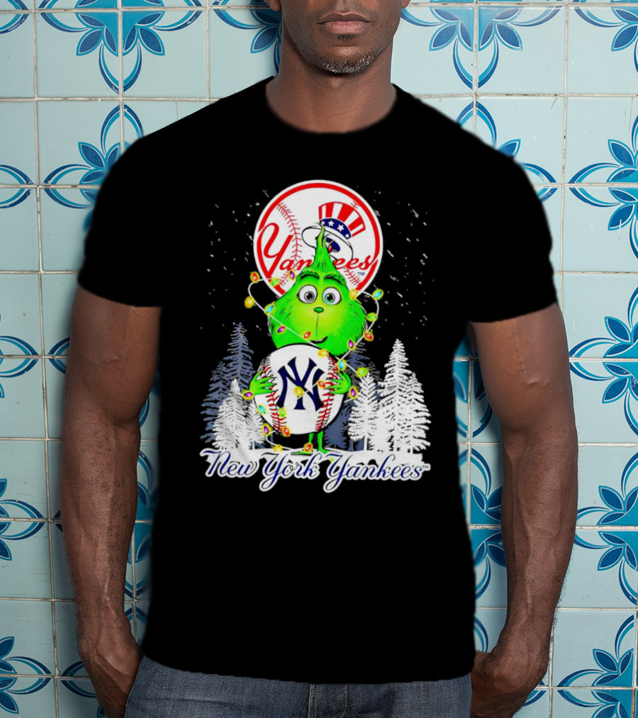 New York Yankees Grinch Christmas Hug With Baseball And Trees T-Shirt