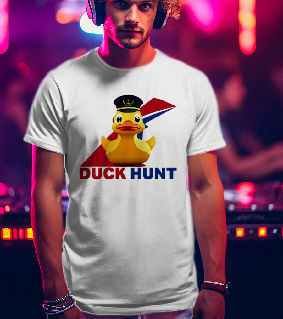 Cruising Duck Hunt Captain Rubber Duck Navy T-Shirt