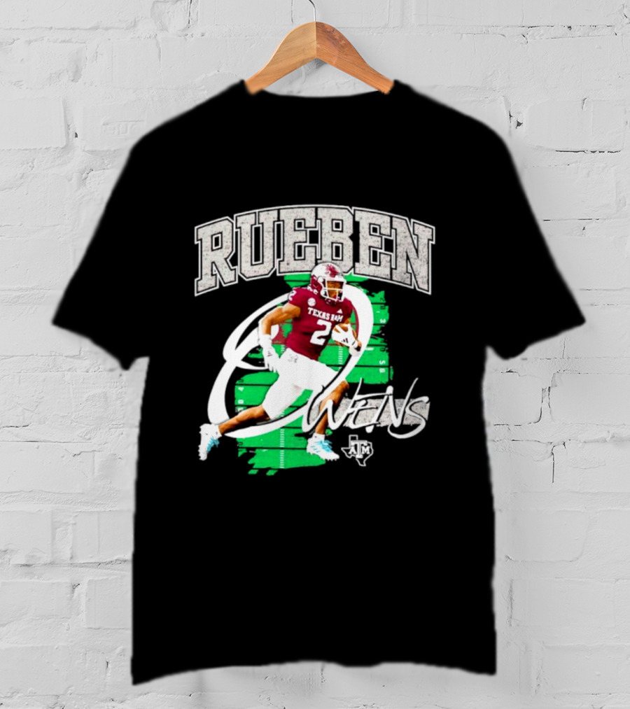 Rueben Owens Texas A&M Player Pose T-Shirt