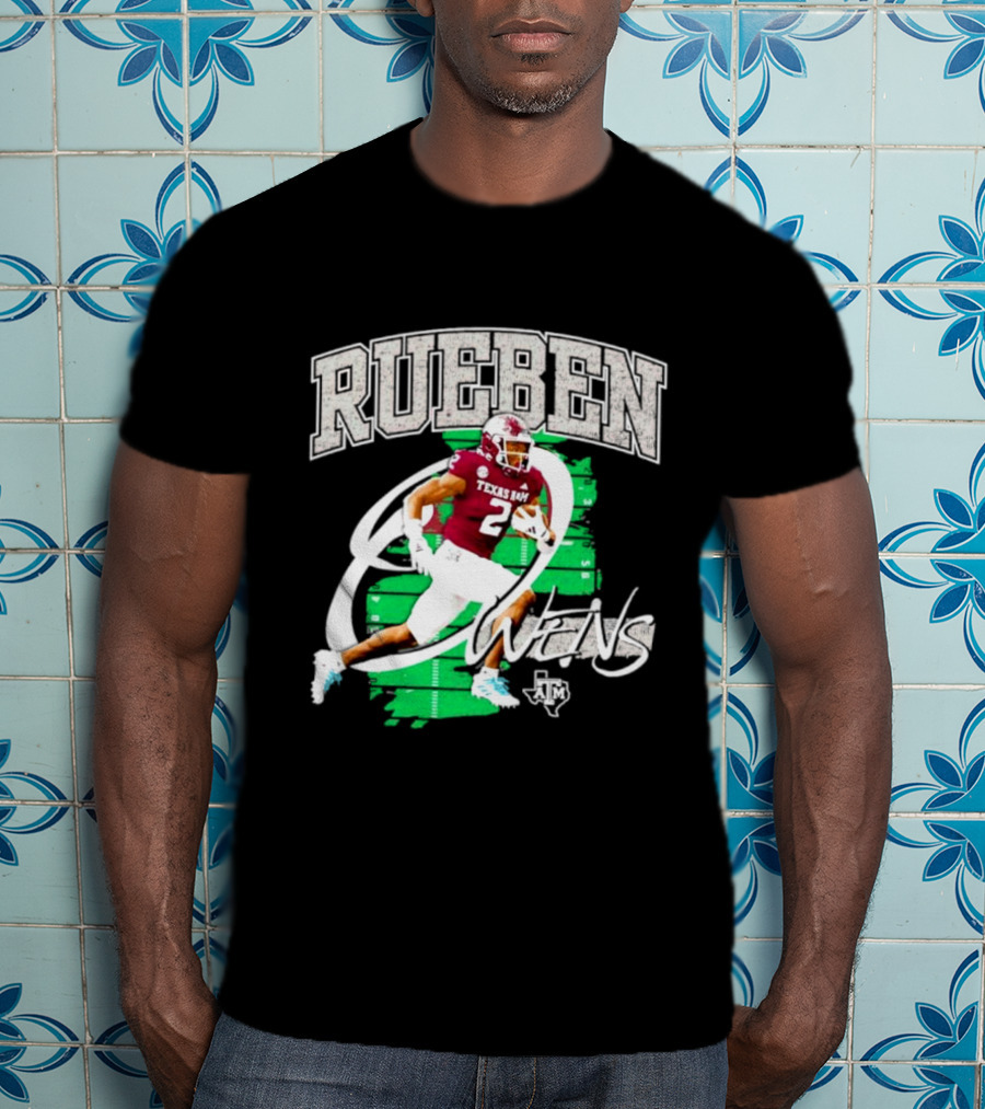 Rueben Owens Texas A&M Player Pose T-Shirt