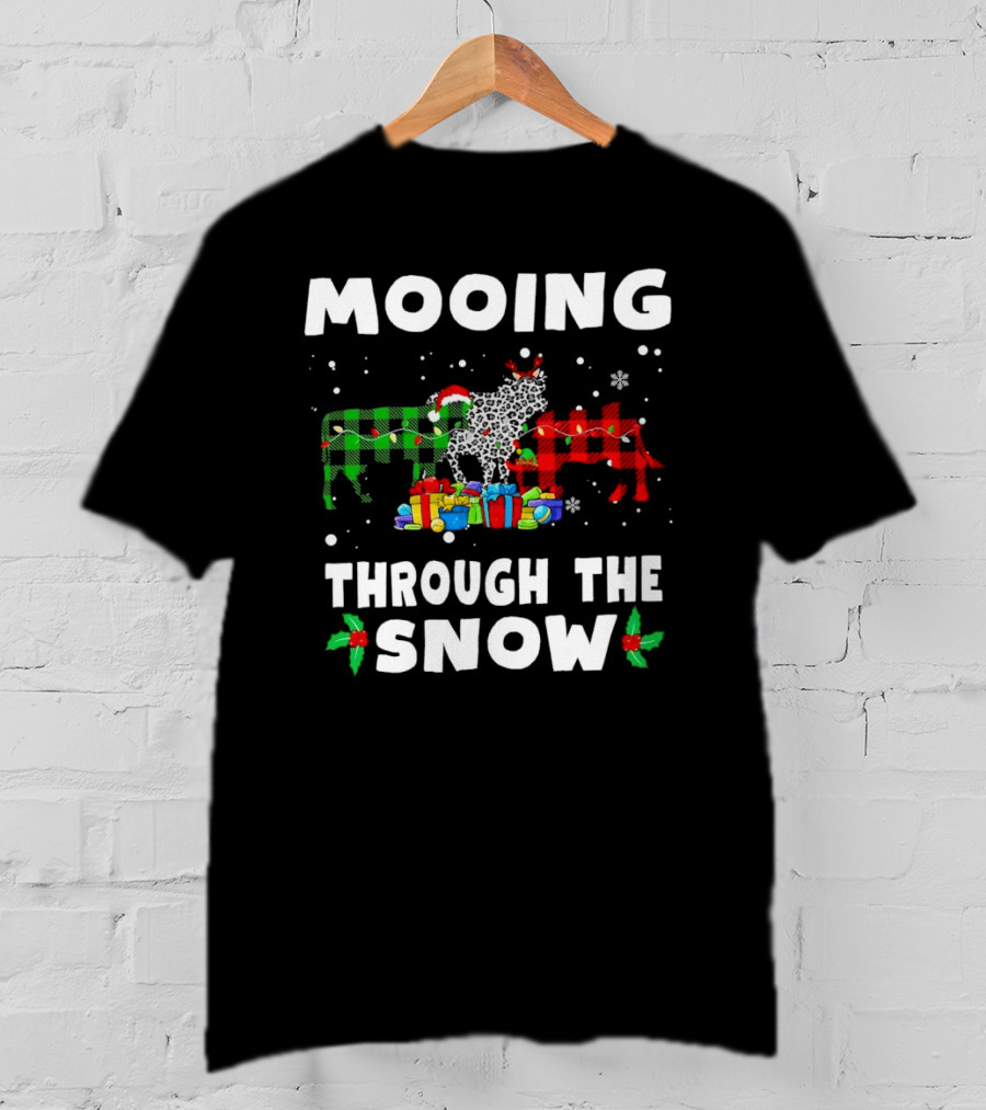 Mooing Through The Snow Christmas Plaid Cows With Presents T-Shirt