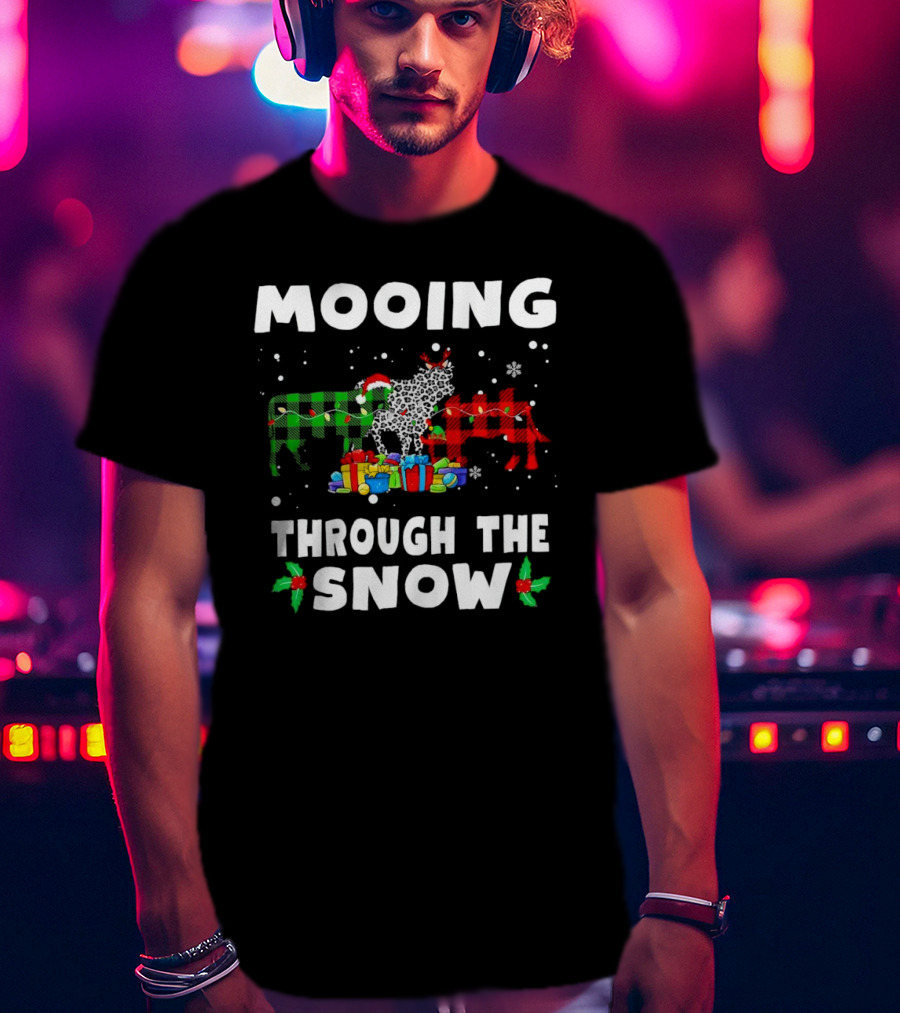 Mooing Through The Snow Christmas Plaid Cows With Presents T-Shirt