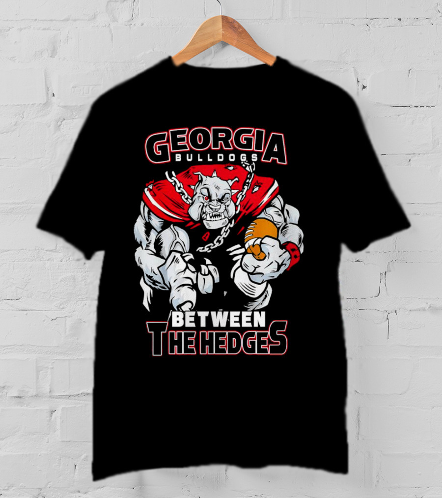 Georgia Bulldogs Between The Hedges Bulldogs Mascot Football T-Shirt