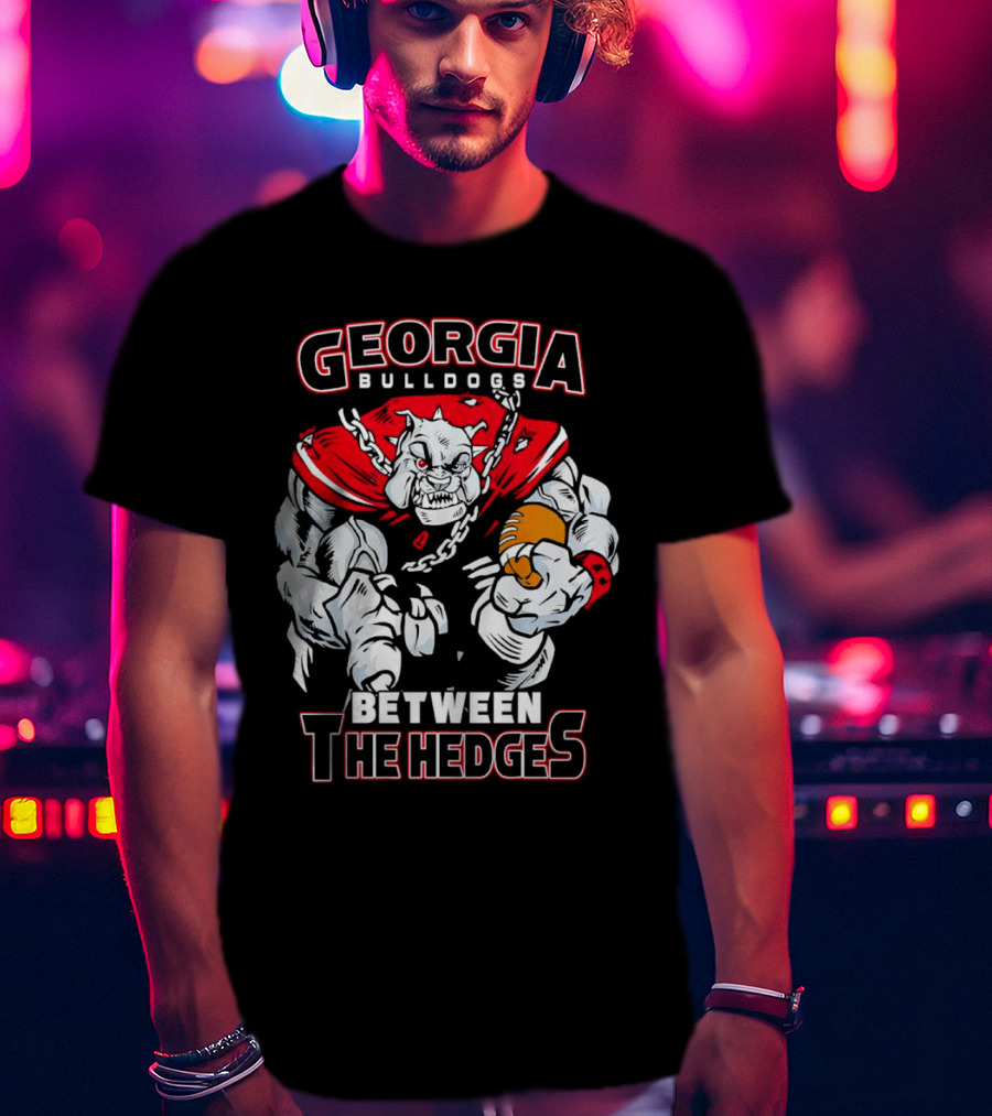 Georgia Bulldogs Between The Hedges Bulldogs Mascot Football T-Shirt