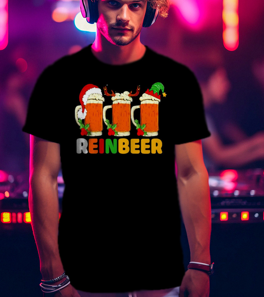 Reinbeer Merry Christmas Funny Beer Mugs With Santa And Elf Hats And Reindeer Antlers T-Shirt
