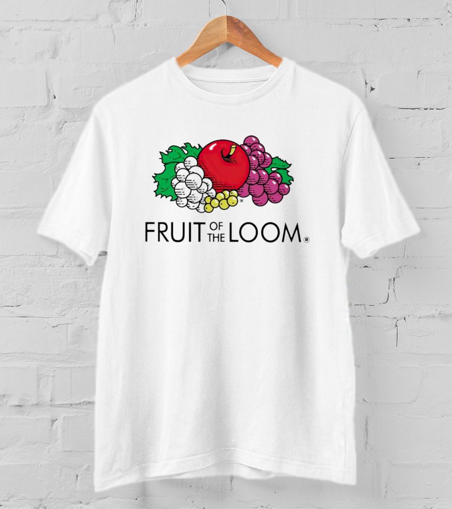 FRUIT OF THE LOOM Logo With Apples Grapes And Leaves T-Shirt